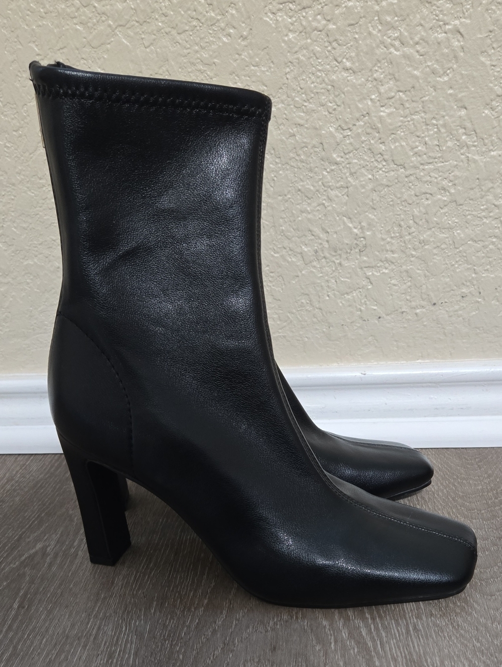 Steve Madden Khelan Women's Black Square-Toe Heel Ankle Boots Size 9M